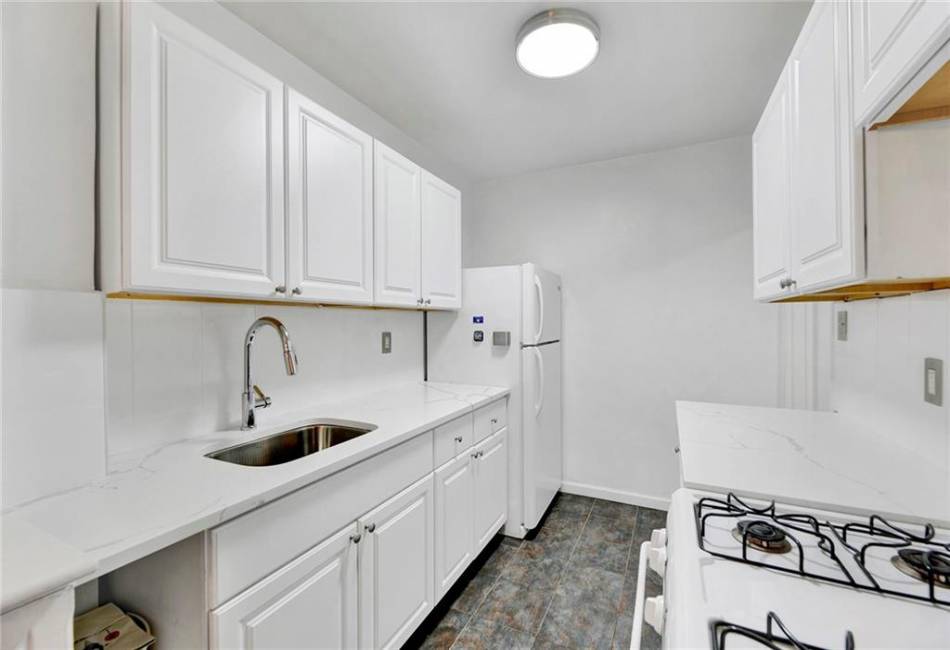 9411 Shore Road, Brooklyn, New York 11209, 1 Bedroom Bedrooms, ,1 BathroomBathrooms,Residential,For Sale,Shore,486378