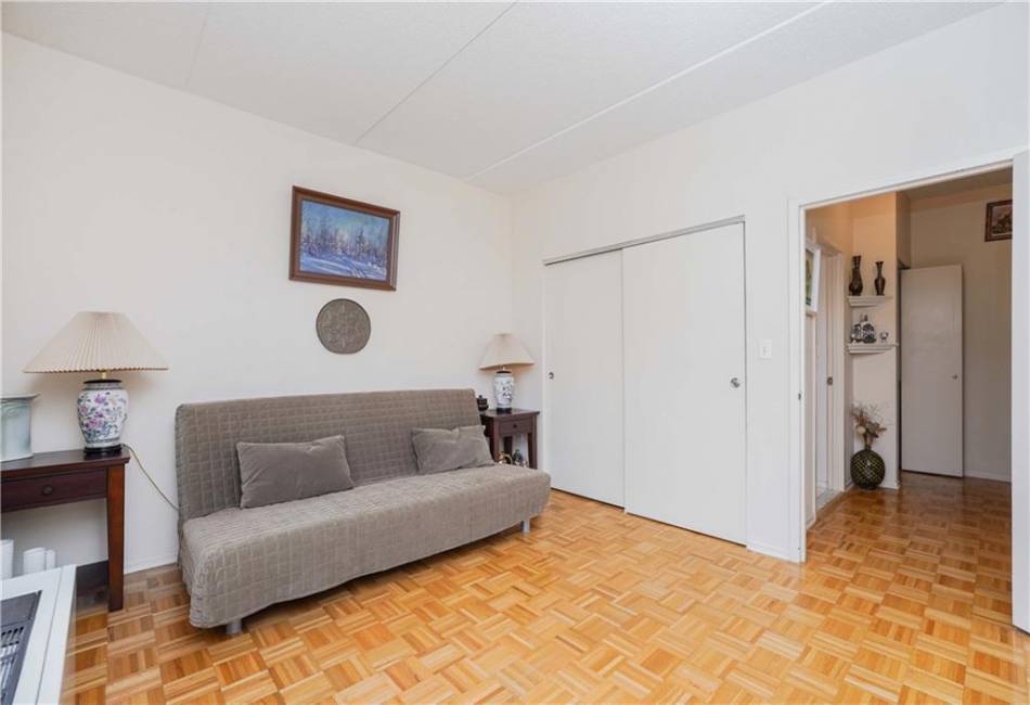 120 Oceana Drive, Brooklyn, New York 11235, 2 Bedrooms Bedrooms, ,2 BathroomsBathrooms,Residential,For Sale,Oceana,486422