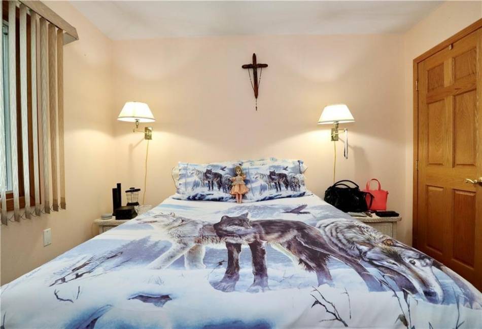37 Montana Place, Brooklyn, New York 11234, 4 Bedrooms Bedrooms, ,3 BathroomsBathrooms,Residential,For Sale,Montana,486453