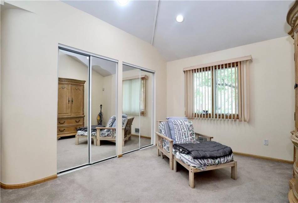 37 Montana Place, Brooklyn, New York 11234, 4 Bedrooms Bedrooms, ,3 BathroomsBathrooms,Residential,For Sale,Montana,486453