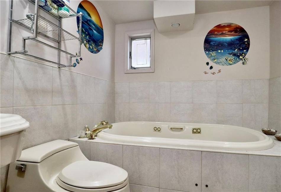 37 Montana Place, Brooklyn, New York 11234, 4 Bedrooms Bedrooms, ,3 BathroomsBathrooms,Residential,For Sale,Montana,486453