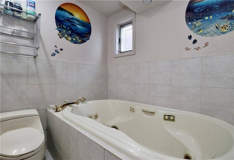 37 Montana Place, Brooklyn, New York 11234, 4 Bedrooms Bedrooms, ,3 BathroomsBathrooms,Residential,For Sale,Montana,486453