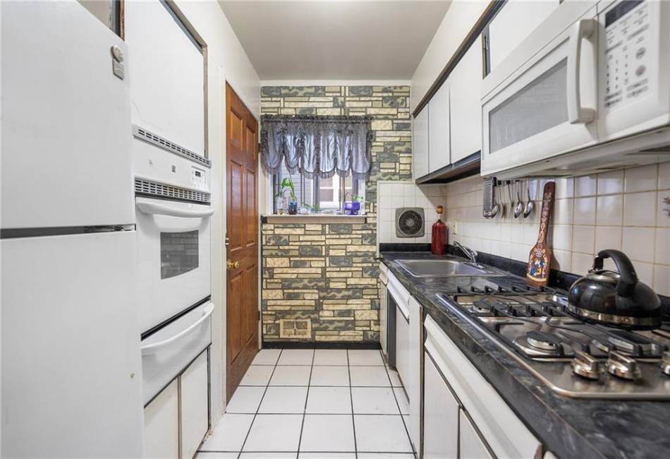 142-16 130th Avenue, Jamaica, New York 11436, 6 Bedrooms Bedrooms, ,3 BathroomsBathrooms,Residential,For Sale,130th,480725