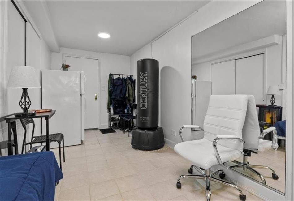 2330 Voorhies Avenue, Brooklyn, New York 11235, 1 Bedroom Bedrooms, ,1 BathroomBathrooms,Residential,For Sale,Voorhies,486493