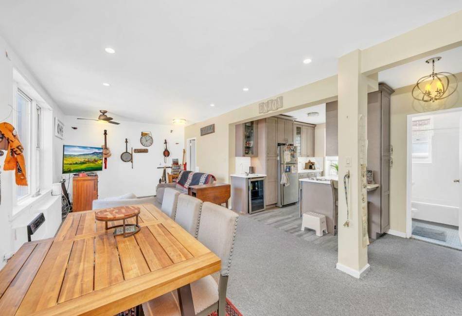9201 Shore Road, Brooklyn, New York 11209, 3 Bedrooms Bedrooms, ,2 BathroomsBathrooms,Residential,For Sale,Shore,486389