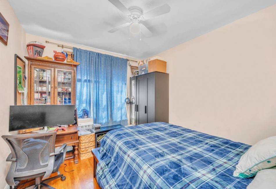 9201 Shore Road, Brooklyn, New York 11209, 3 Bedrooms Bedrooms, ,2 BathroomsBathrooms,Residential,For Sale,Shore,486389