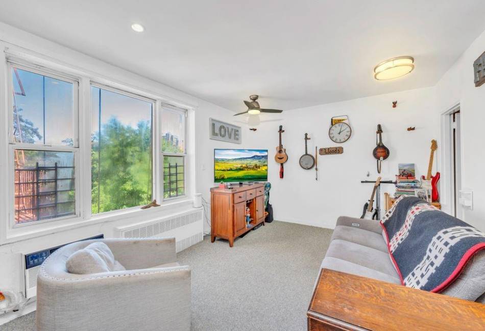 9201 Shore Road, Brooklyn, New York 11209, 3 Bedrooms Bedrooms, ,2 BathroomsBathrooms,Residential,For Sale,Shore,486389