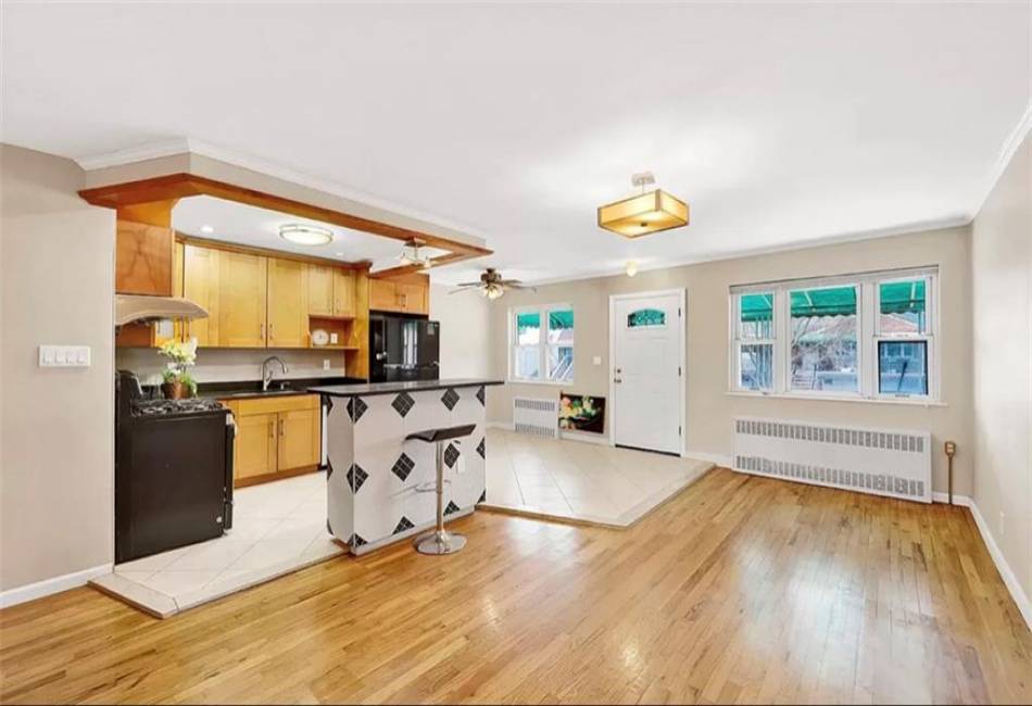 119 Bay 41st Street, Brooklyn, New York 11214, 3 Bedrooms Bedrooms, ,2 BathroomsBathrooms,Residential,For Sale,Bay 41st,486508