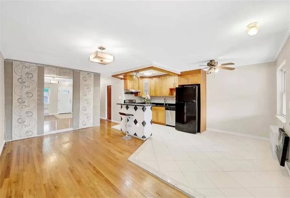 119 Bay 41st Street, Brooklyn, New York 11214, 3 Bedrooms Bedrooms, ,2 BathroomsBathrooms,Residential,For Sale,Bay 41st,486508