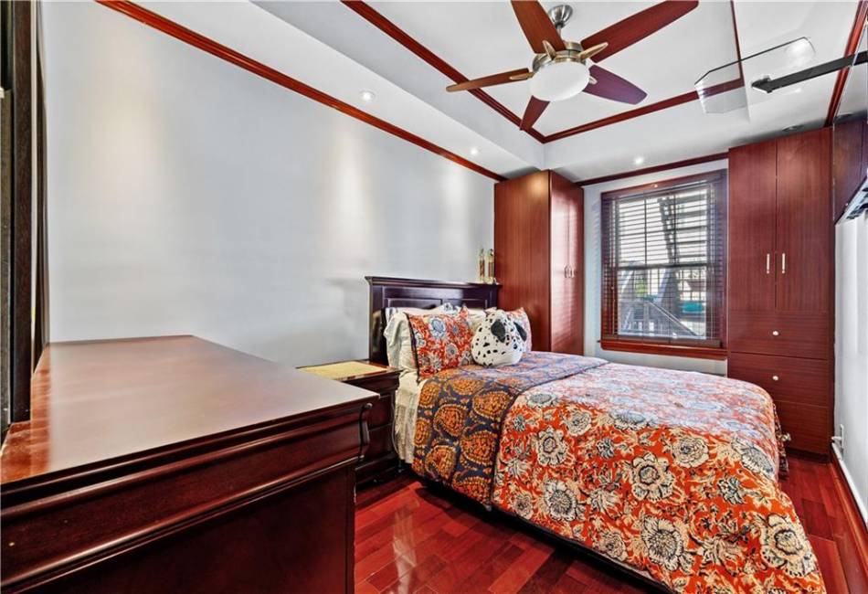 949 78th Street, Brooklyn, New York 11228, 7 Bedrooms Bedrooms, ,3 BathroomsBathrooms,Residential,For Sale,78th,486478