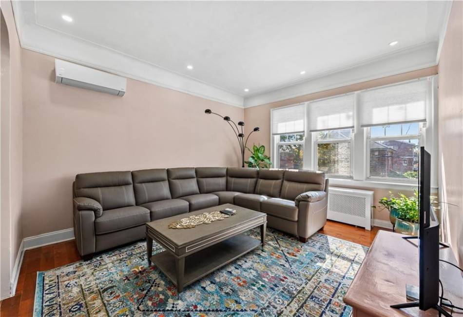 949 78th Street, Brooklyn, New York 11228, 7 Bedrooms Bedrooms, ,3 BathroomsBathrooms,Residential,For Sale,78th,486478