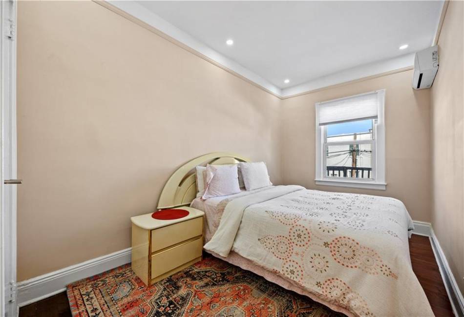 949 78th Street, Brooklyn, New York 11228, 7 Bedrooms Bedrooms, ,3 BathroomsBathrooms,Residential,For Sale,78th,486478