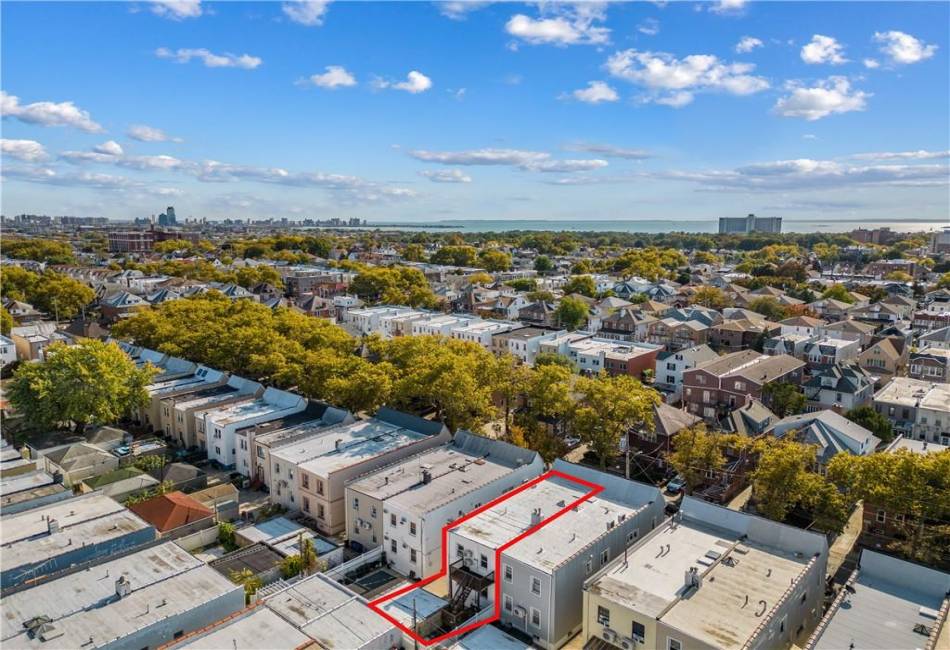949 78th Street, Brooklyn, New York 11228, 7 Bedrooms Bedrooms, ,3 BathroomsBathrooms,Residential,For Sale,78th,486478