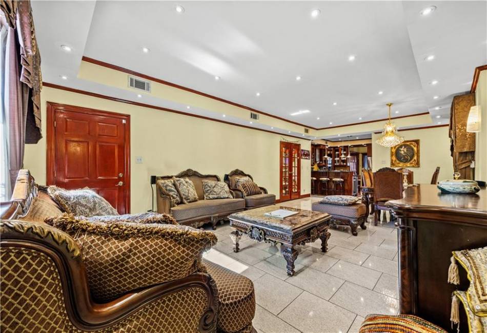 949 78th Street, Brooklyn, New York 11228, 7 Bedrooms Bedrooms, ,3 BathroomsBathrooms,Residential,For Sale,78th,486478
