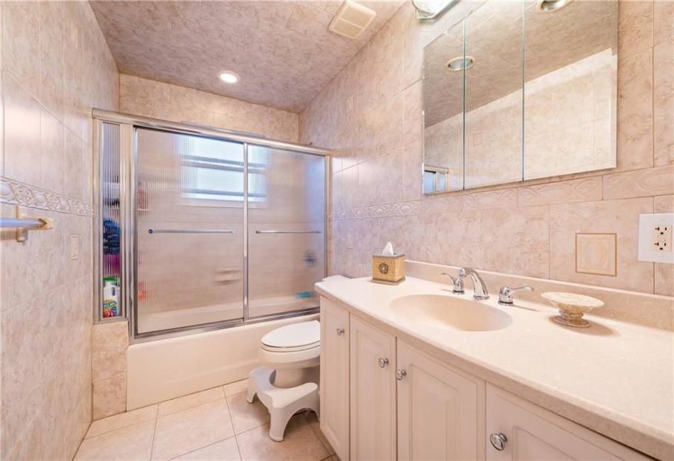 8211 10th Avenue, Brooklyn, New York 11228, 4 Bedrooms Bedrooms, ,3 BathroomsBathrooms,Residential,For Sale,10th,486520