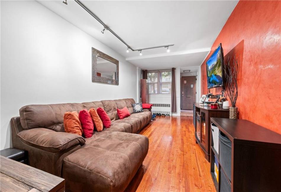 8211 10th Avenue, Brooklyn, New York 11228, 4 Bedrooms Bedrooms, ,3 BathroomsBathrooms,Residential,For Sale,10th,486520