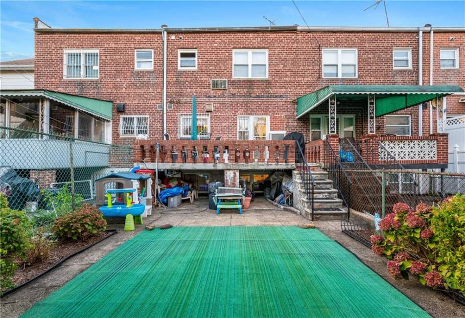 8211 10th Avenue, Brooklyn, New York 11228, 4 Bedrooms Bedrooms, ,3 BathroomsBathrooms,Residential,For Sale,10th,486520