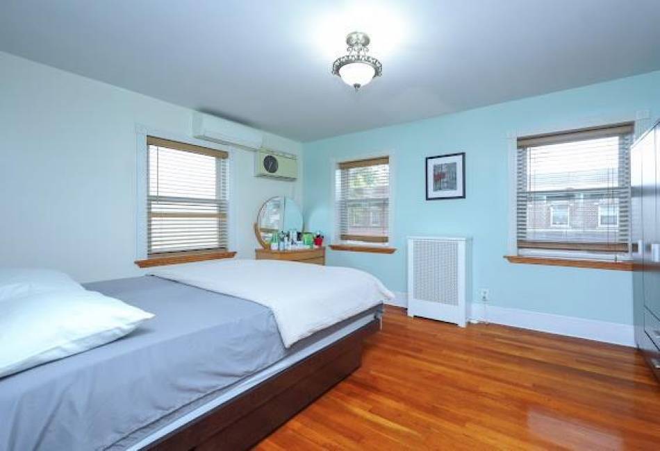 6806 Vista Place, Brooklyn, New York 11220, 3 Bedrooms Bedrooms, ,2 BathroomsBathrooms,Residential,For Sale,Vista,486547