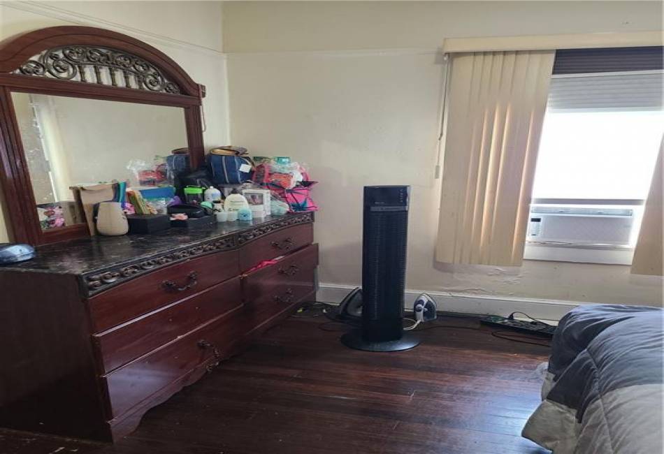 177 East Clinton Street, Roosevelt, New York 11575, 3 Bedrooms Bedrooms, ,1 BathroomBathrooms,Residential,For Sale,East Clinton,486550