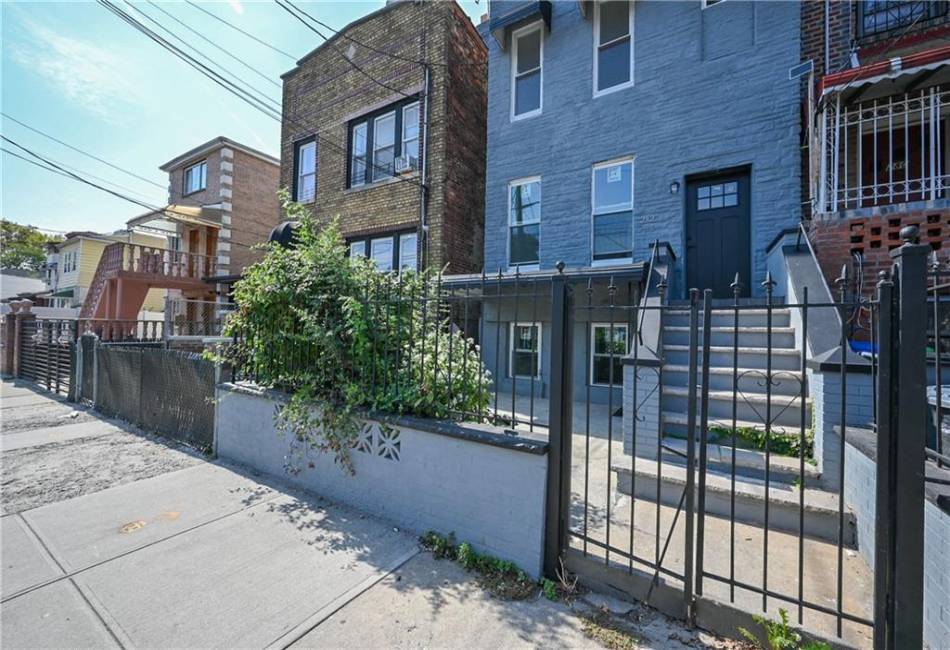 282 39th Street, Brooklyn, New York 11203, 5 Bedrooms Bedrooms, ,Residential,For Sale,39th,486553