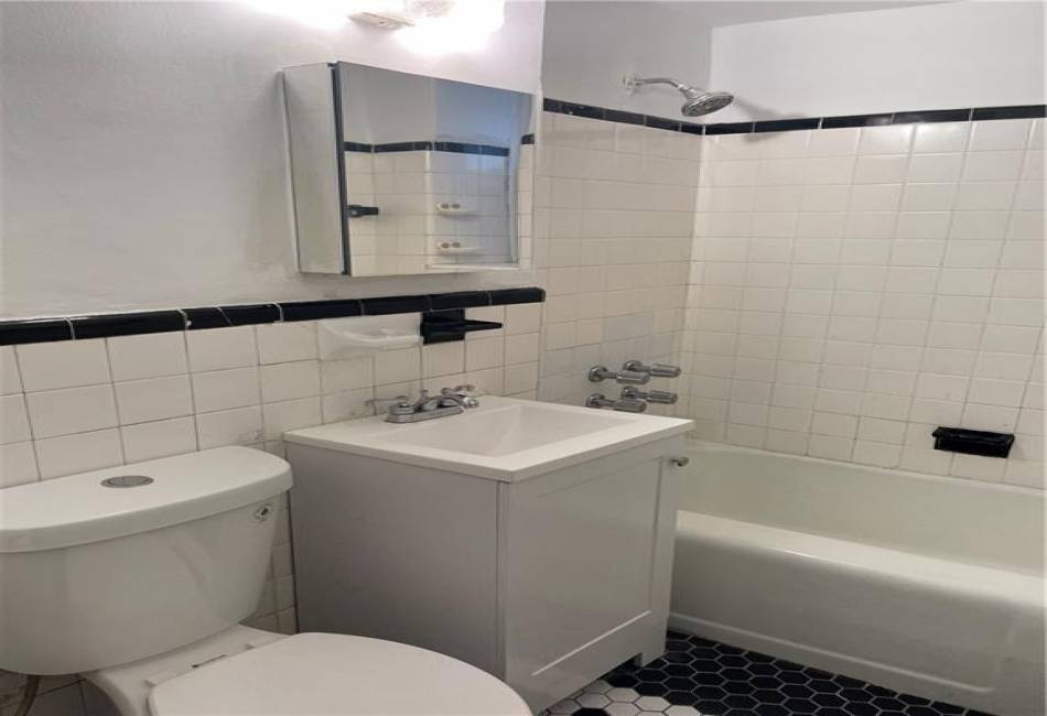 3510 Avenue H, Brooklyn, New York 11210, 1 Bedroom Bedrooms, ,1 BathroomBathrooms,Residential,For Sale,Avenue H,486554