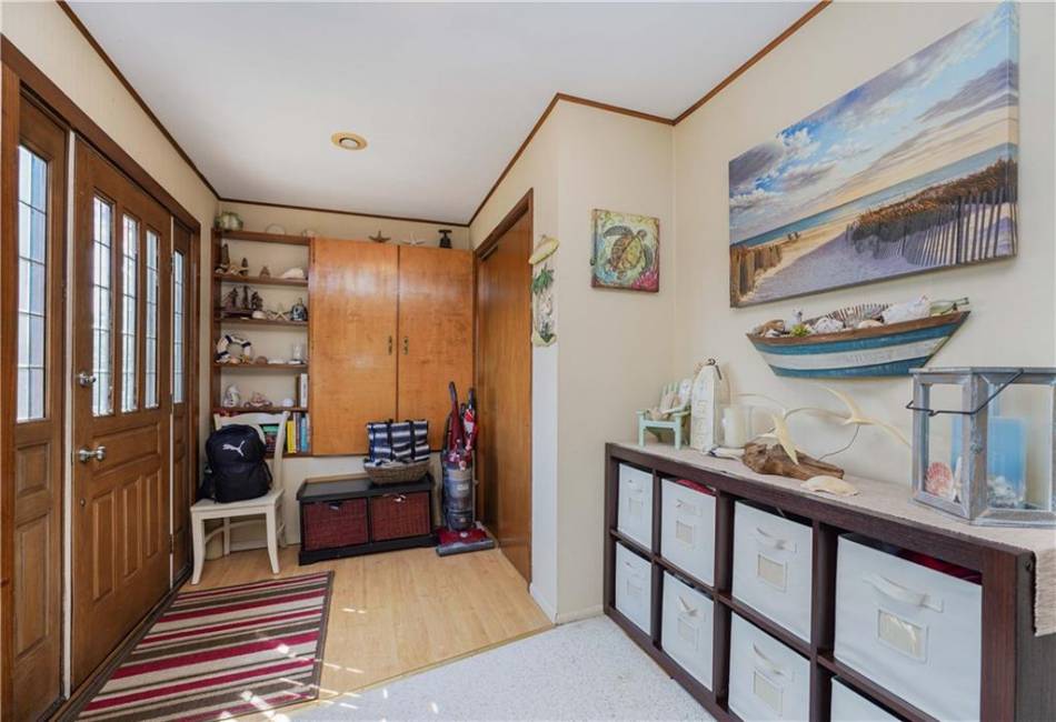 5 Pleasant Plains Avenue, Staten Island, New York 10309, 4 Bedrooms Bedrooms, ,2 BathroomsBathrooms,Residential,For Sale,Pleasant Plains,486559