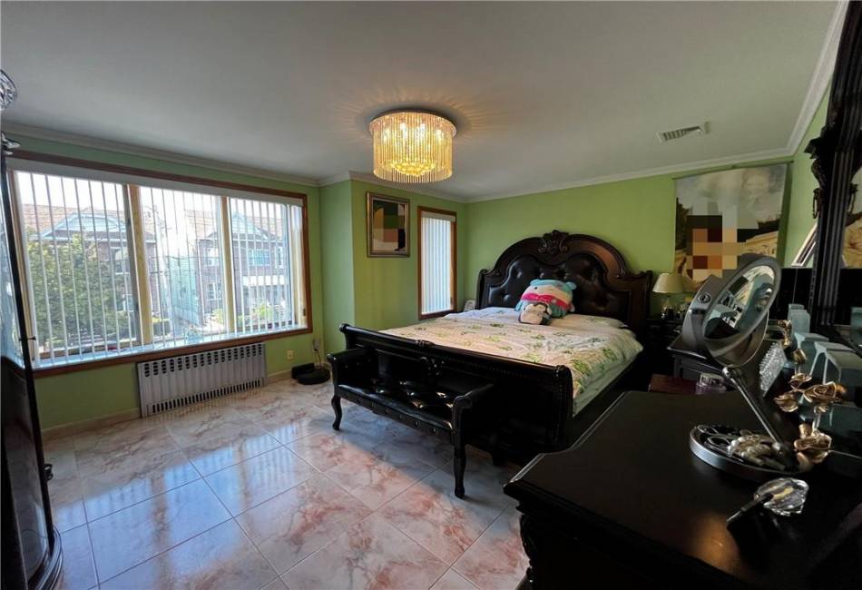 1351 80th Street, Brooklyn, New York 11228, 4 Bedrooms Bedrooms, ,3 BathroomsBathrooms,Residential,For Sale,80th,486522