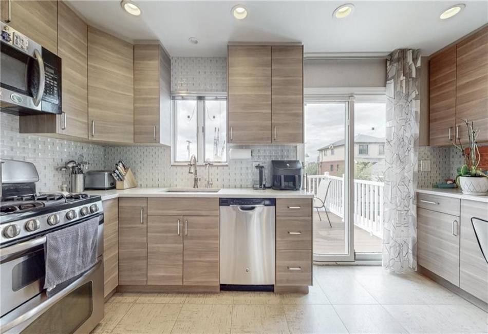 2246 70th Street, Brooklyn, New York 11234, 4 Bedrooms Bedrooms, ,3 BathroomsBathrooms,Residential,For Sale,70th,486575