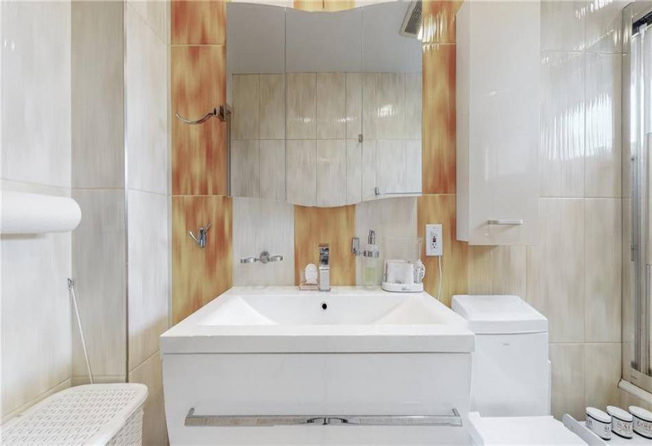 2246 70th Street, Brooklyn, New York 11234, 4 Bedrooms Bedrooms, ,3 BathroomsBathrooms,Residential,For Sale,70th,486575