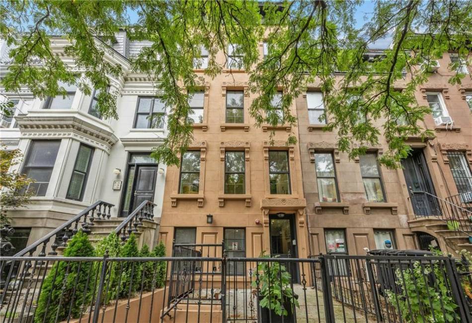 583 Putnam Avenue, Brooklyn, New York 11221, 2 Bedrooms Bedrooms, ,2 BathroomsBathrooms,Residential,For Sale,Putnam,486584