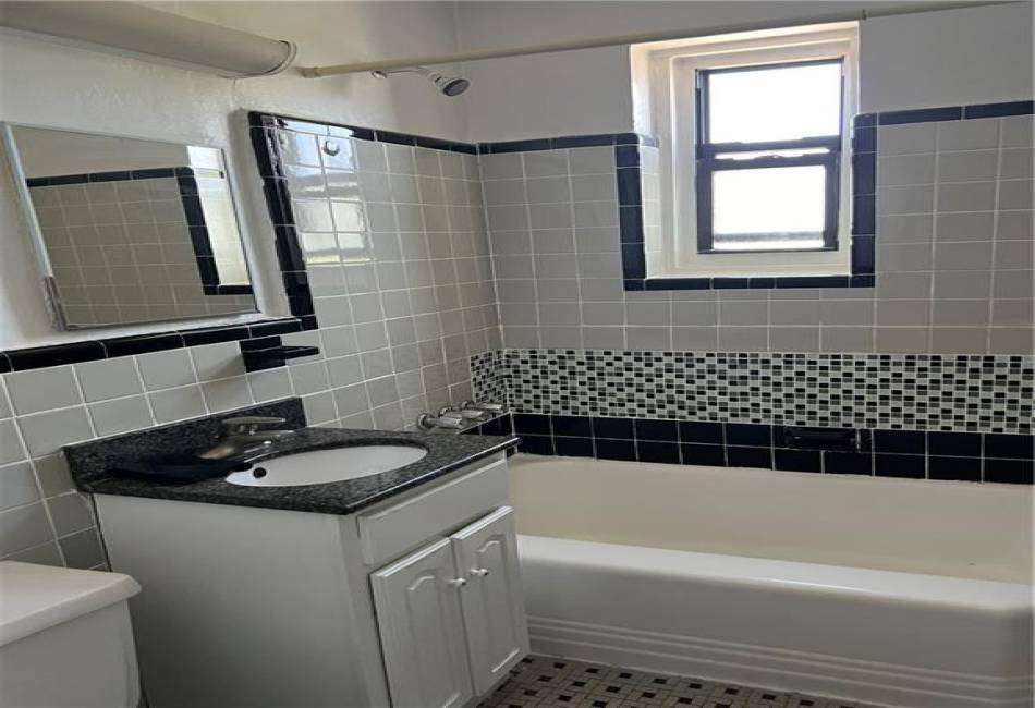 2821 Kings Highway, Brooklyn, New York 11229, 1 Bedroom Bedrooms, ,1 BathroomBathrooms,Residential,For Sale,Kings,481706