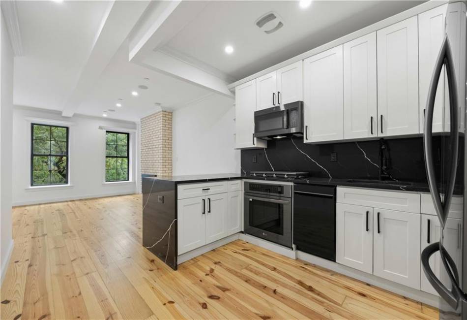 583 Putnam Avenue, Brooklyn, New York 11221, 2 Bedrooms Bedrooms, ,1 BathroomBathrooms,Residential,For Sale,Putnam,486603