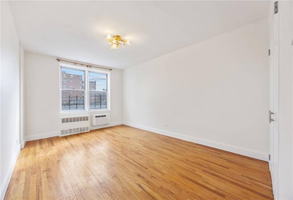 2600 21st Street, Brooklyn, New York 11235, 1 Bedroom Bedrooms, ,1 BathroomBathrooms,Residential,For Sale,21st,486636