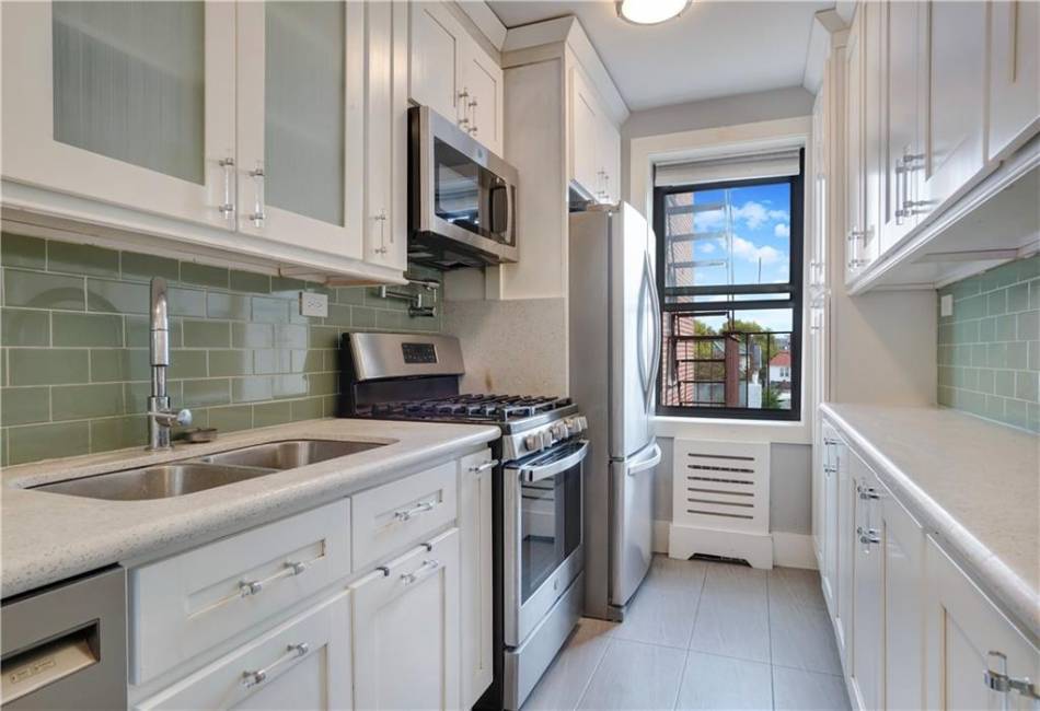 1075 Ocean Parkway, Brooklyn, New York 11230, 3 Bedrooms Bedrooms, ,1 BathroomBathrooms,Residential,For Sale,Ocean,486640