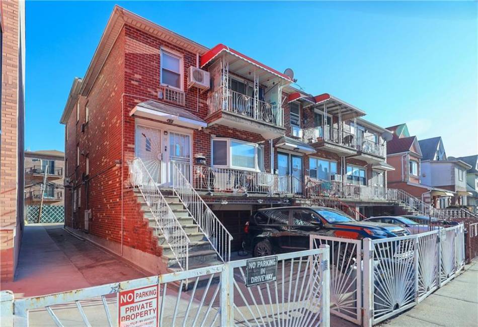 15 Bay 20th Street, Brooklyn, New York 11214, 9 Bedrooms Bedrooms, ,6 BathroomsBathrooms,Residential,For Sale,Bay 20th,486656