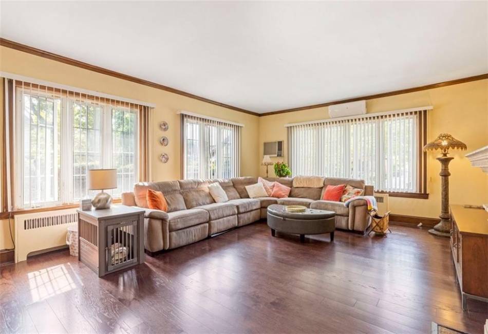7523 Narrows Avenue, Brooklyn, New York 11209, 6 Bedrooms Bedrooms, ,3 BathroomsBathrooms,Residential,For Sale,Narrows,486479