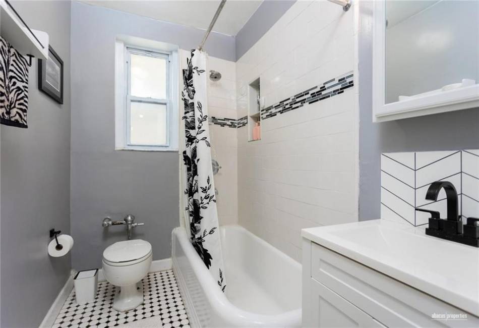 1710 Avenue H, Brooklyn, New York 11230, 1 Bedroom Bedrooms, ,1 BathroomBathrooms,Residential,For Sale,Avenue H,486571