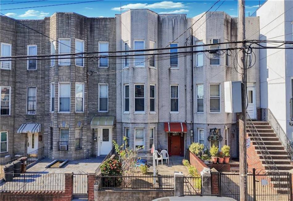 1122 39th Street, Brooklyn, New York 11218, 7 Bedrooms Bedrooms, ,3 BathroomsBathrooms,Residential,For Sale,39th,486653