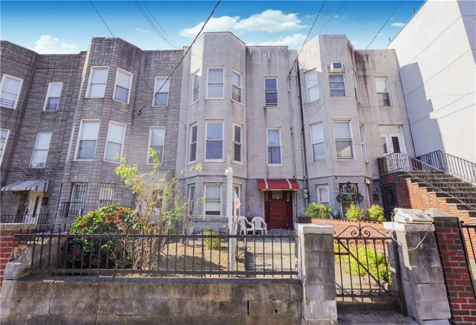 1122 39th Street, Brooklyn, New York 11218, 7 Bedrooms Bedrooms, ,3 BathroomsBathrooms,Residential,For Sale,39th,486653