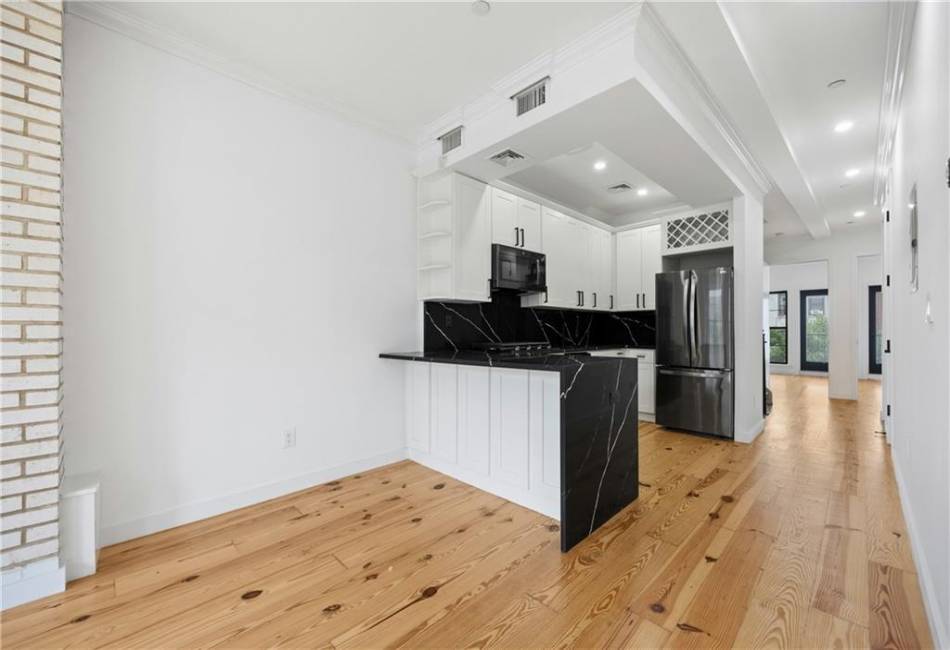 583 Putnam Avenue, Brooklyn, New York 11221, 3 Bedrooms Bedrooms, ,2 BathroomsBathrooms,Residential,For Sale,Putnam,486602