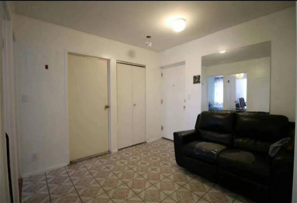 420 64th Street, Brooklyn, New York 11220, 1 Bedroom Bedrooms, ,1 BathroomBathrooms,Residential,For Sale,64th,486705