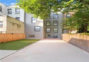 1390 Eastern Parkway, Brooklyn, New York 11233, 10 Bedrooms Bedrooms, ,8 BathroomsBathrooms,Residential,For Sale,Eastern,486728