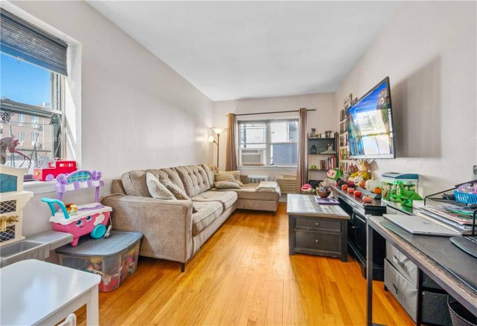 46 Bay 37th Street, Brooklyn, New York 11214, 9 Bedrooms Bedrooms, ,5 BathroomsBathrooms,Residential,For Sale,Bay 37th,486675