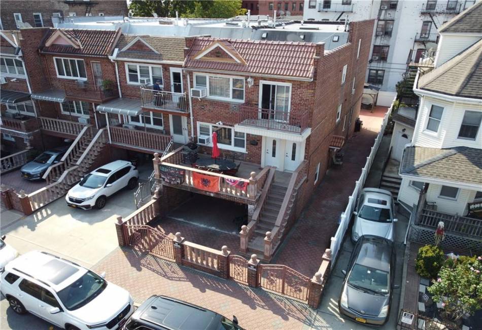 1858 84th Street, Brooklyn, New York 11214, 8 Bedrooms Bedrooms, ,3 BathroomsBathrooms,Residential,For Sale,84th,486736