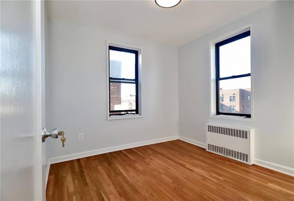 3025 Ocean Avenue, Brooklyn, New York 11235, 2 Bedrooms Bedrooms, ,1 BathroomBathrooms,Residential,For Sale,Ocean,486737