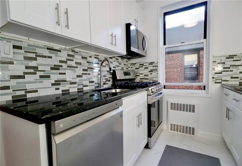 3025 Ocean Avenue, Brooklyn, New York 11235, 2 Bedrooms Bedrooms, ,1 BathroomBathrooms,Residential,For Sale,Ocean,486737