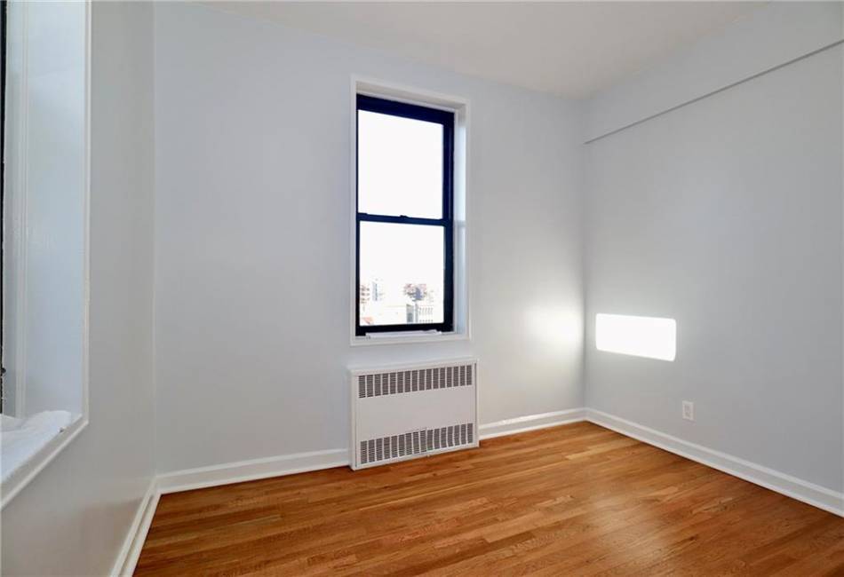 3025 Ocean Avenue, Brooklyn, New York 11235, 2 Bedrooms Bedrooms, ,1 BathroomBathrooms,Residential,For Sale,Ocean,486737