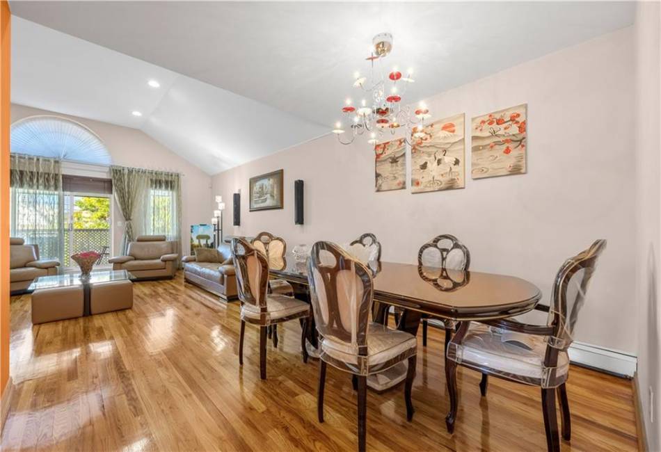 2643 24th Street, Brooklyn, New York 11235, 3 Bedrooms Bedrooms, ,3 BathroomsBathrooms,Residential,For Sale,24th,486746