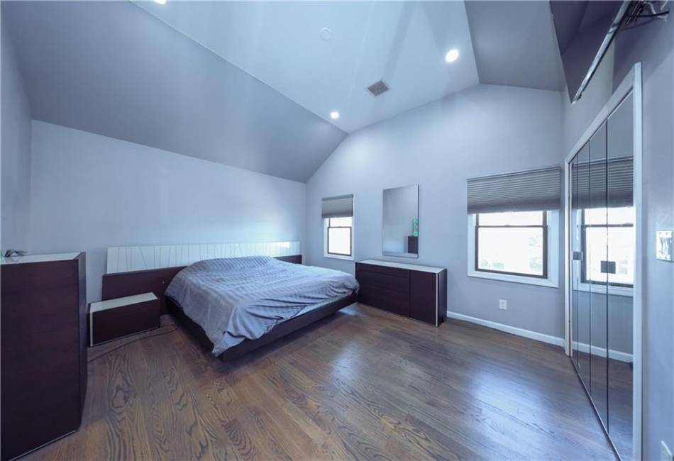 2127 Kimball Street, Brooklyn, New York 11234, 3 Bedrooms Bedrooms, ,4 BathroomsBathrooms,Residential,For Sale,Kimball,486781