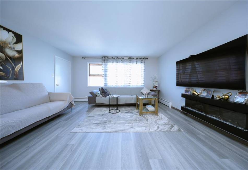 468 Avenue Y, Brooklyn, New York 11223, 9 Bedrooms Bedrooms, ,4 BathroomsBathrooms,Residential,For Sale,Avenue Y,486783